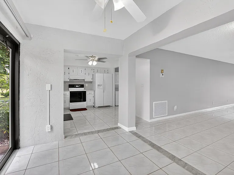 4944 Equestrian Cir #A — Photo 13