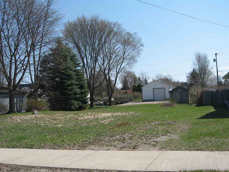 1st image of 613 S Lake St
