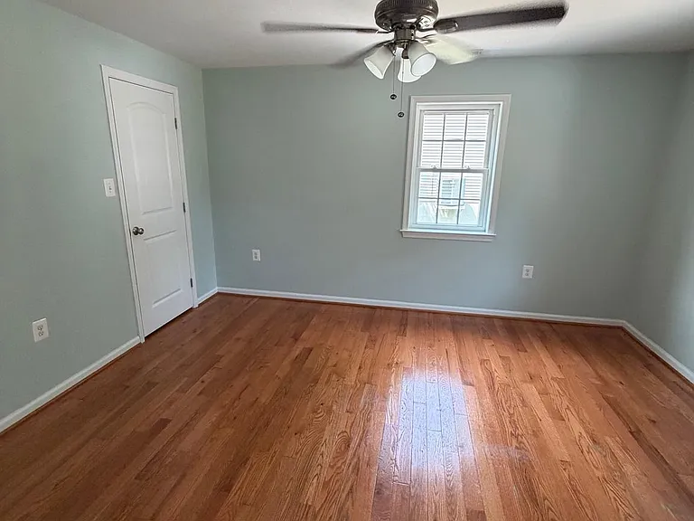 30000 Holmes Rd — Photo 21