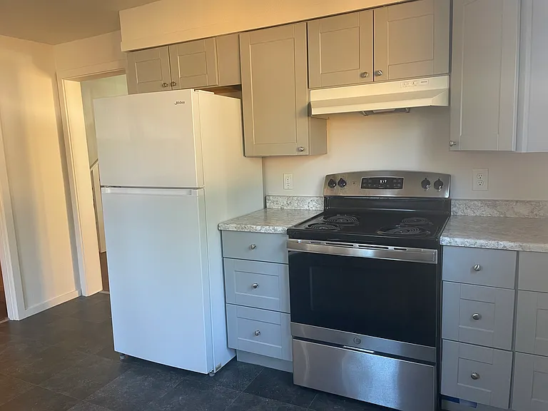 354.5 Greenwood St — Photo 6