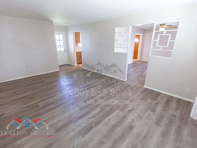 3409 E Indianola Ave — Photo 10