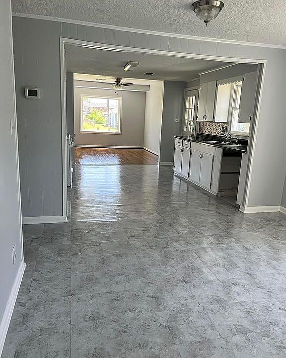 1st image of 3122 Deaton St