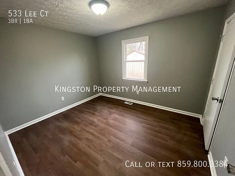 533 Lee Ct — Photo 8