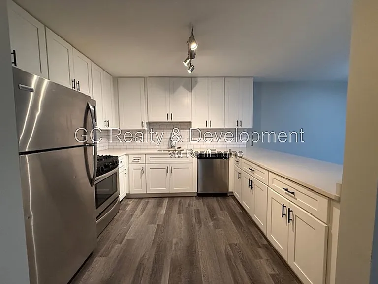 800 Graceland Ave #105 — Photo 4