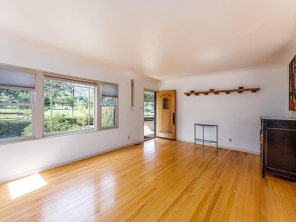 5th image of 789 Live Oak Ave