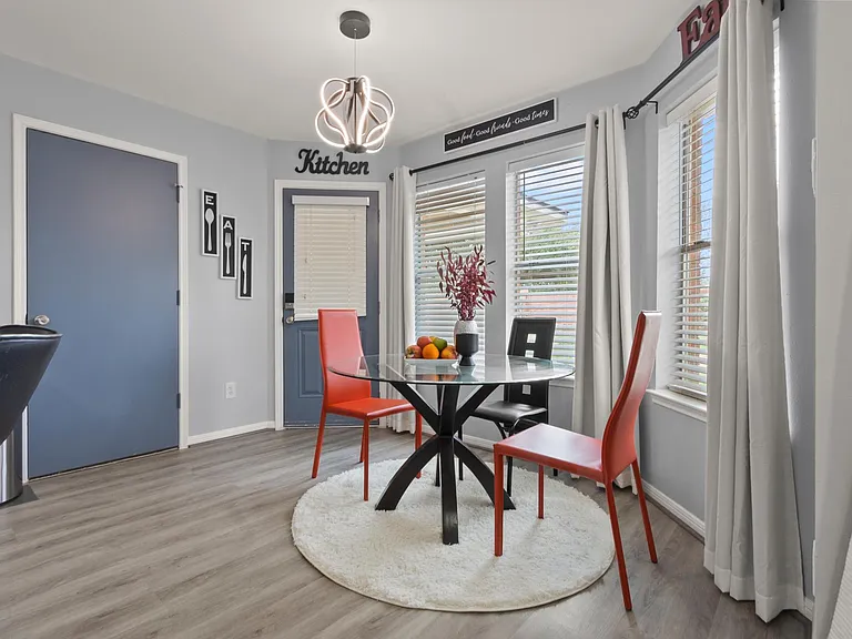 Big dining area can sit up to 6 and 3 more on counter seat