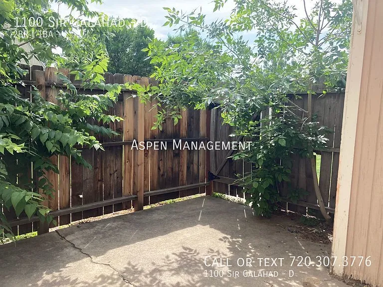 1100 Sir Galahad Dr #D — Photo 5