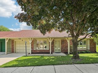 5 Woodacre Dr, Carmel, IN 46032