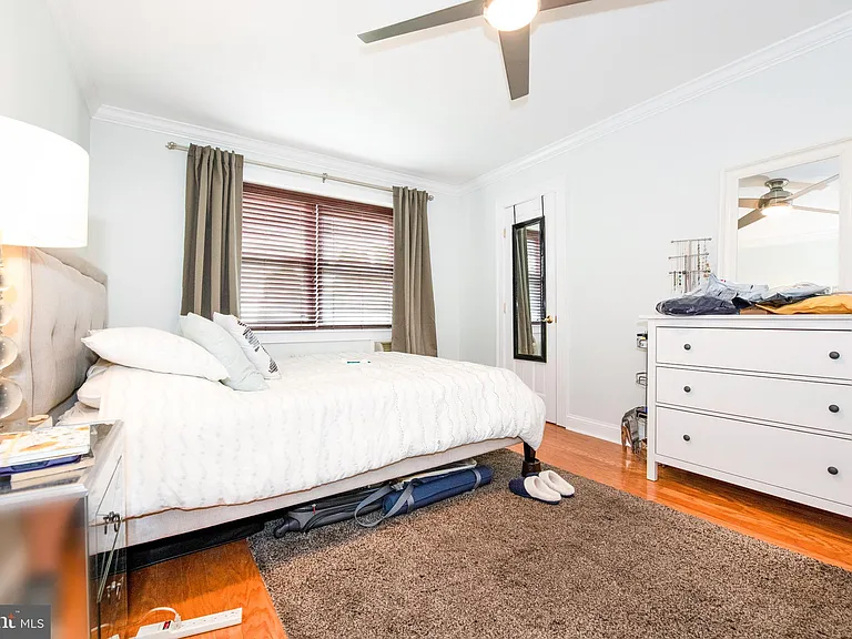 7036 Strathmore St #211 — Photo 29