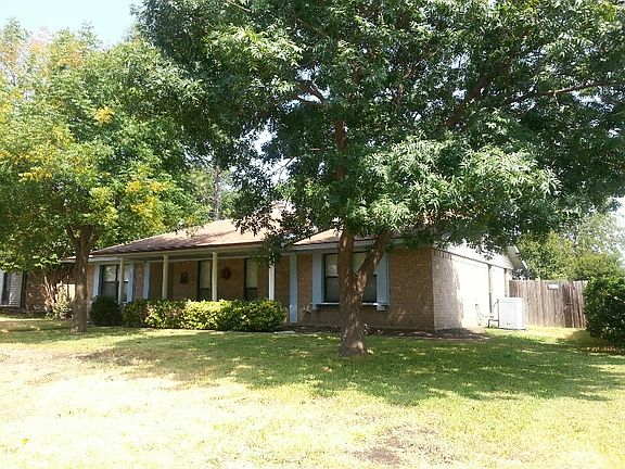 2nd image of 1603 Baltimore Dr