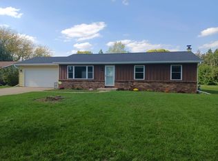 432 Higgins Dr, Evansville, WI 53536