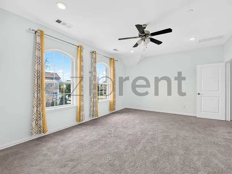 205 Somerset Dr — Photo 21