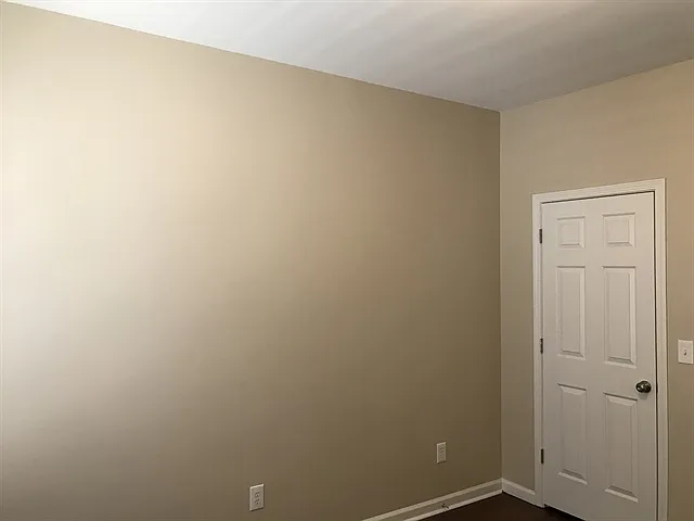 114 Speer St — Photo 16