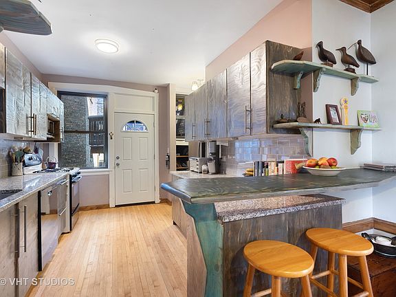 5th image of 6807 N Greenview Ave APT 2