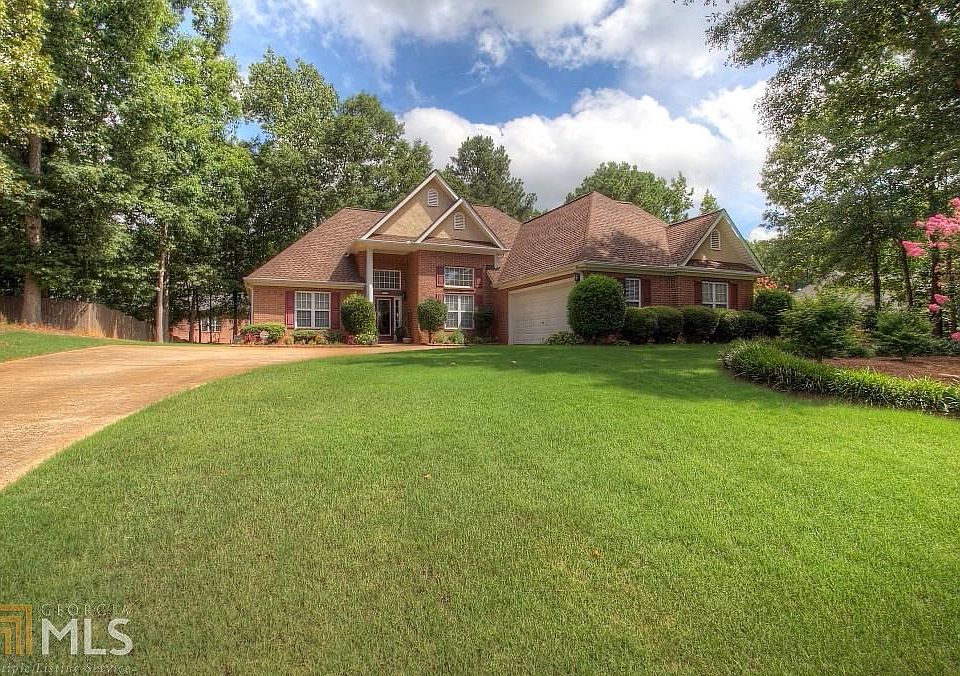 1st image of 215 Huiet Dr