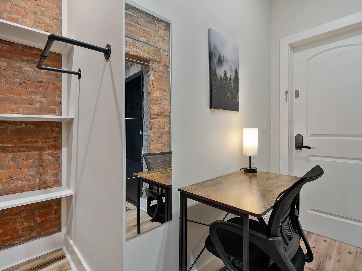 4 bed, 4.0 bath, 2663 sqft, $1,252 — Photo 4