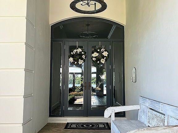 5th image of 1850 Lake Dr