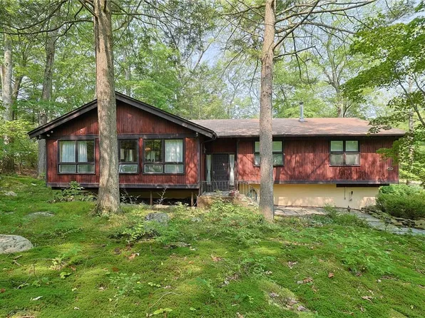 154 Maple Brook Road, Tuxedo Park, NY 10987
