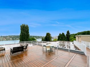 559 McGraw St APT 104, Seattle, WA 98109