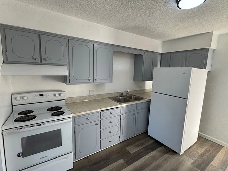624 Berrydale Ave — Photo 12