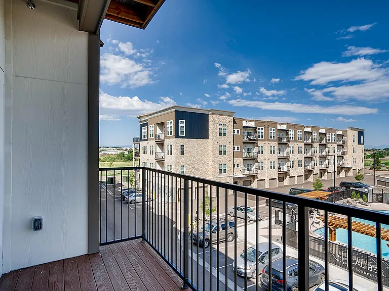 Caliber at Cornerstar | Aurora, CO Apartments