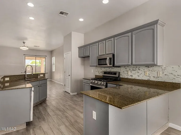 12842 N Westminster Dr — Photo 4