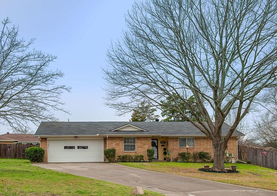 1st image of 208 Lanett Cir
