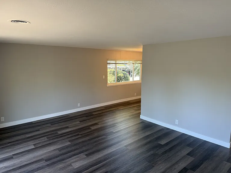 32 Circle Dr #A — Photo 4