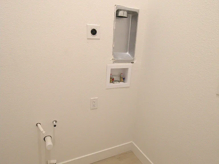 541 Eureka St — Photo 19