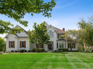 9325 Nicklaus Ln, Crystal Lake, IL 60014