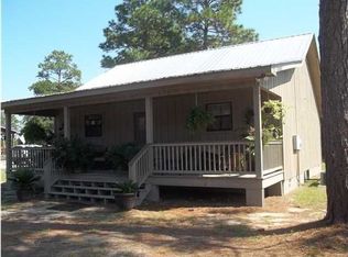 668 Sand Island Dr, Camden, AL 36726