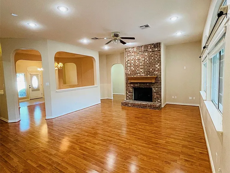 16901 Ennis Trl — Photo 37