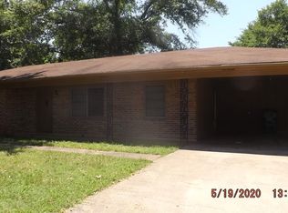 309 Chestnut Dr, Palestine, TX 75803