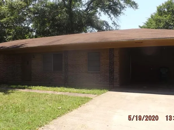 309 Chestnut Dr, Palestine, TX 75803