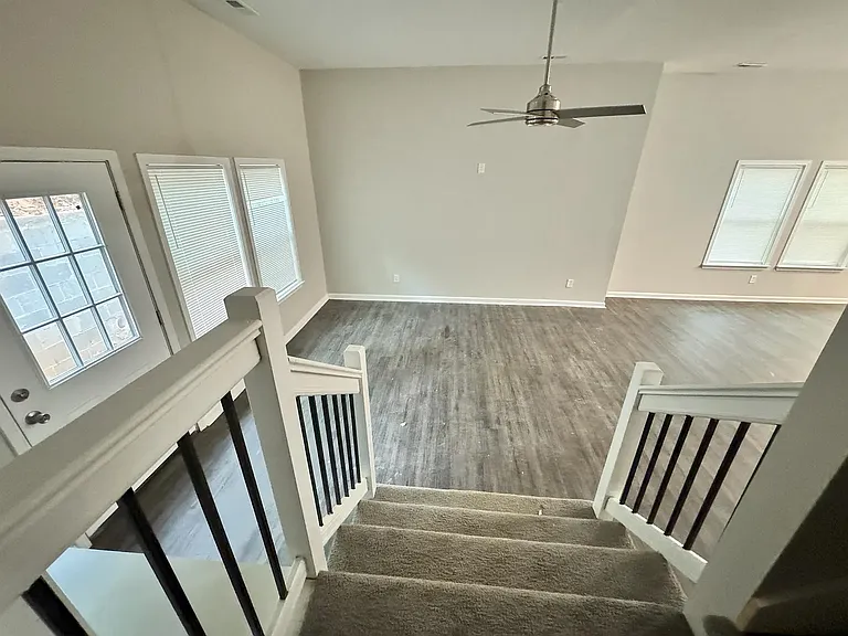380 Glendale Rd — Photo 9