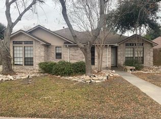 2363 Willow Dr, Portland, TX 78374