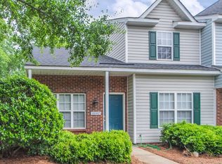 10147 Forest Landing Dr, Charlotte, NC 28213