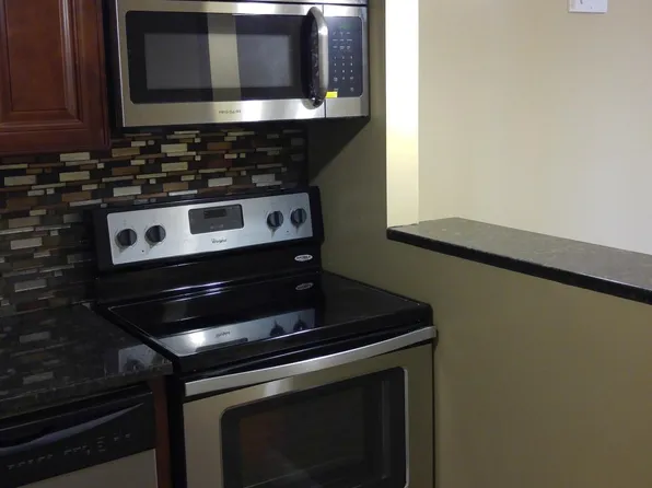 1715 W Huntingdon St #1R, Philadelphia, PA 19132