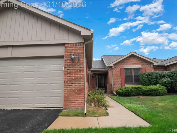 7252 Huntcliff, West Bloomfield, MI 48322
