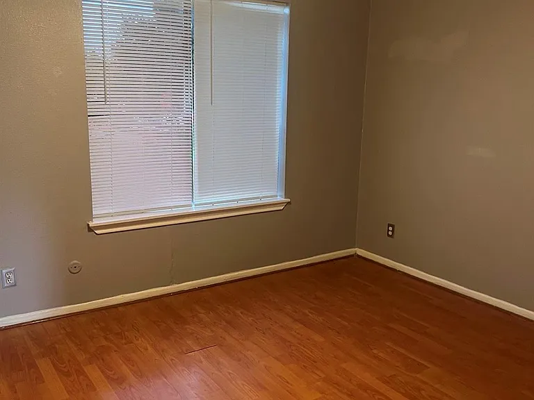 10924 Village Bend Ln #924 — Photo 13