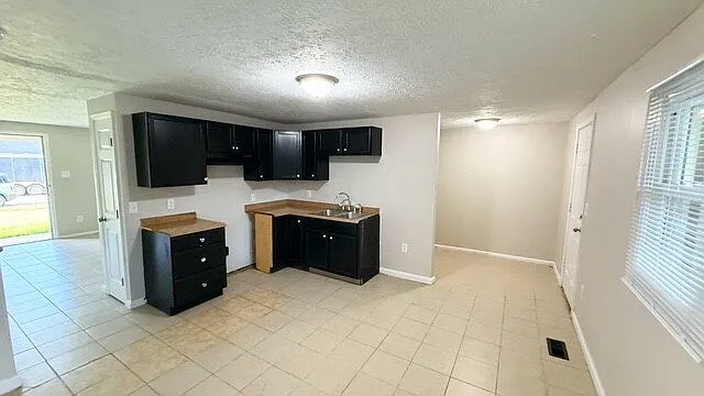 5720 W 41st Pl — Photo 4