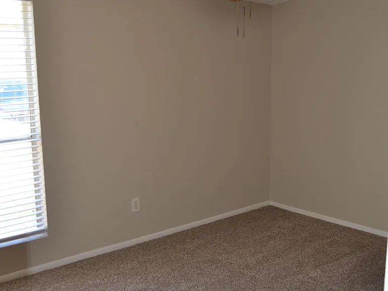 1551 E 28th Ave #1 — Photo 8