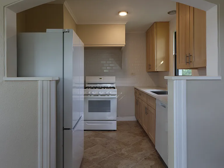 4412 Bellvue Ave #B — Photo 6