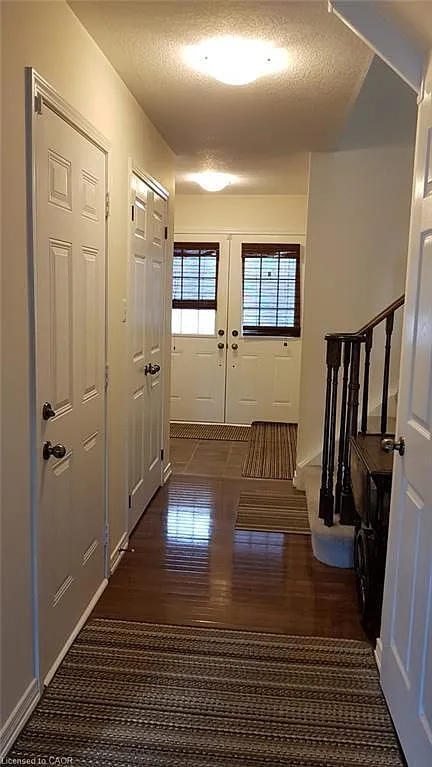3 bed, 2.5 bath, 1450 sqft, $2,850 — Photo 3