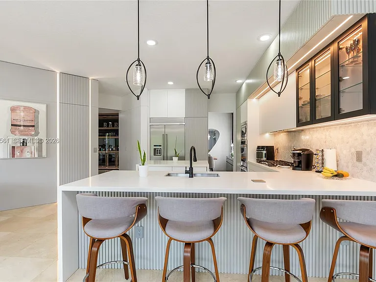 9529 Eden Roc Ct — Photo 18