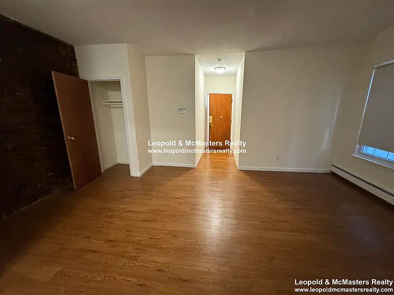South Huntington Apartments — Photo 32