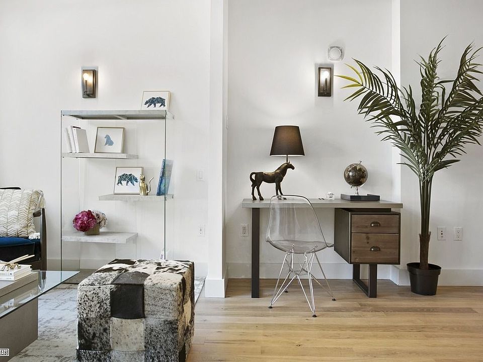 2nd image of 4121 28th St APT 8C
