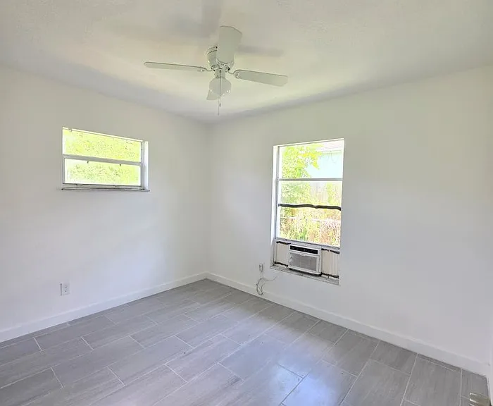 5626 6th Ave — Photo 7