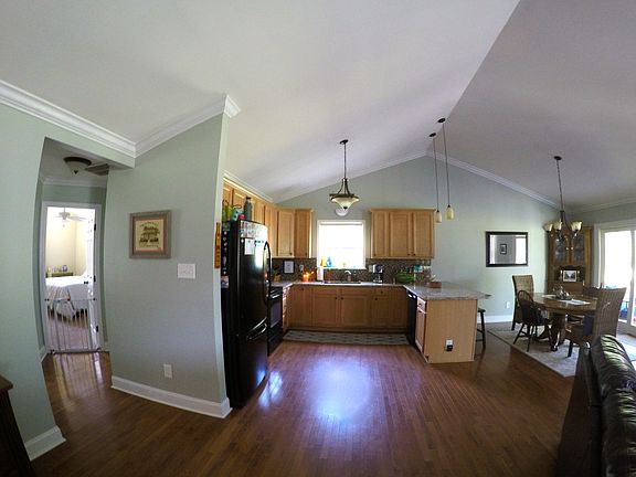 Kitchen & Dining Room