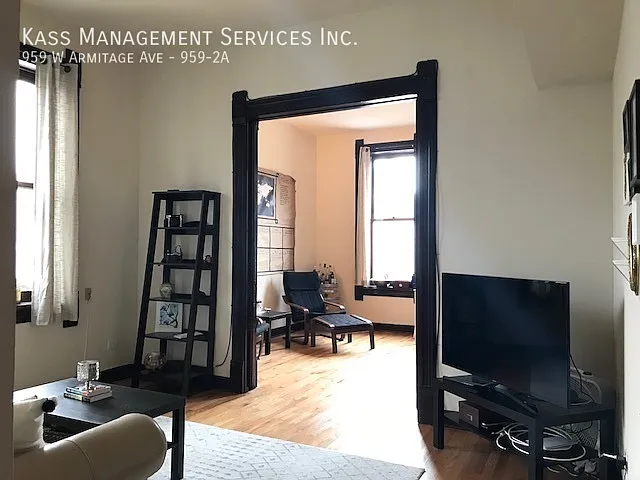 959 W Armitage Ave #2A — Photo 5
